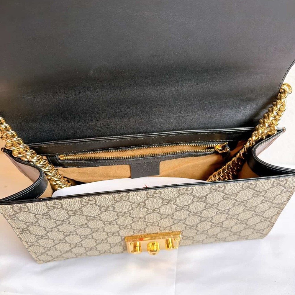 New with dustbag and box Gucci padlock shoulder bag  Black and Beige Bag - Picture 4 of 5